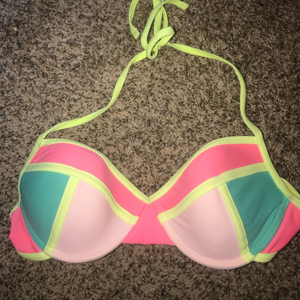 Bikini top